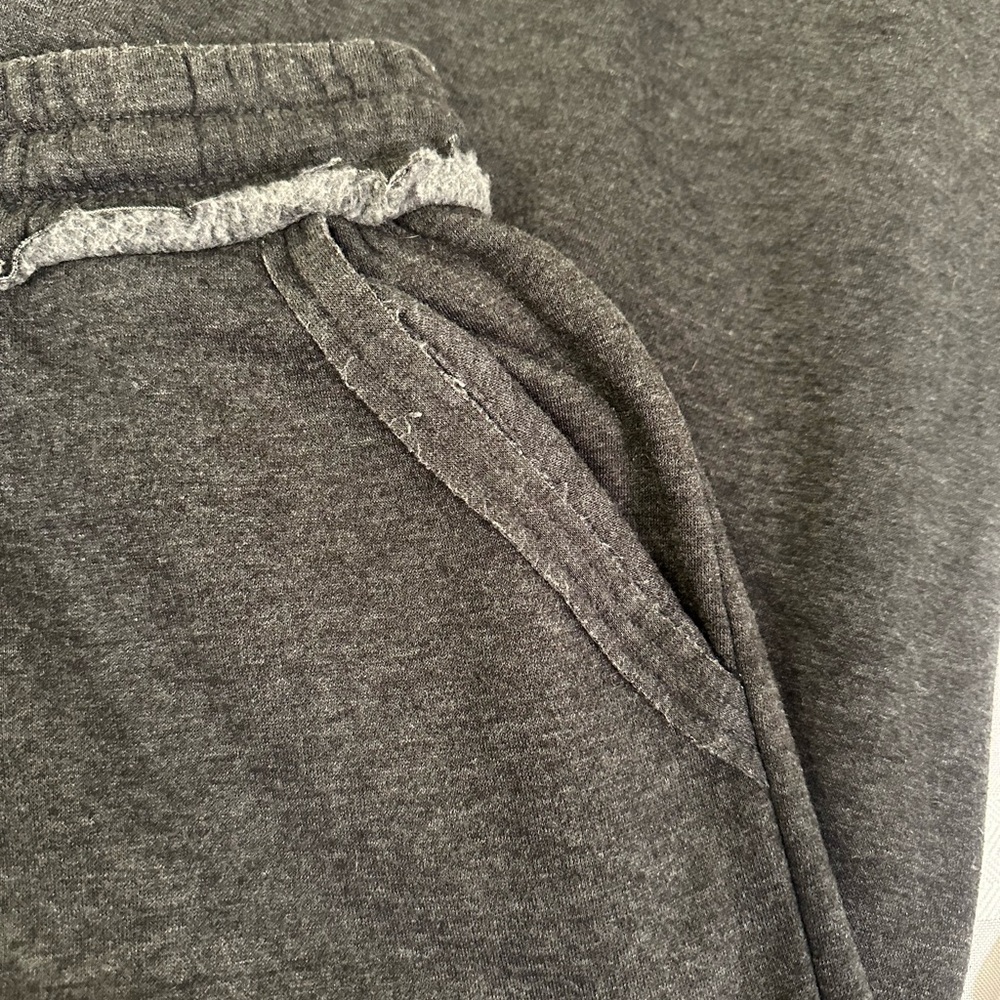 Zenana Charcoal Gray Drawstring Capri Sweatpants w/Raw Hem - Picture 6 of 10